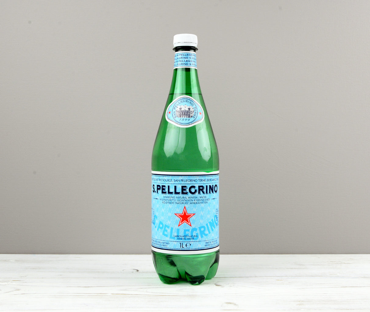 S.Pellegrino Sparkling Water (750ml)